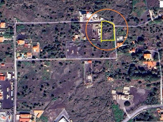 Terreno in vendita a Nicolosi CT