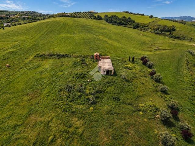 Terreno in vendita a Notaresco TE