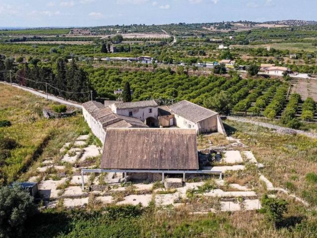 Terreno in vendita a Noto SR