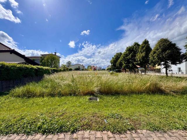 Terreno in vendita a Noventa Vicentina VI