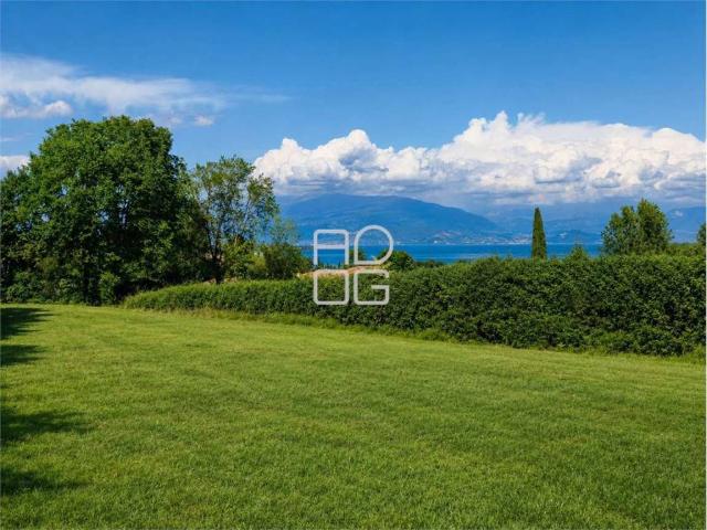 Terreno in vendita a Padenghe sul Garda BS