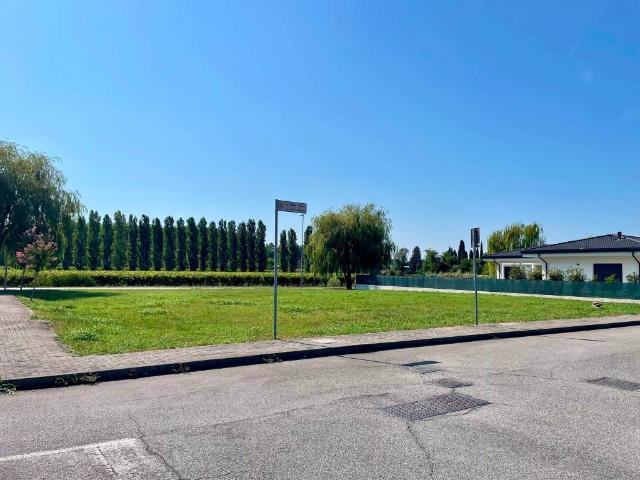 Terreno in vendita a Palazzolo dello Stella UD