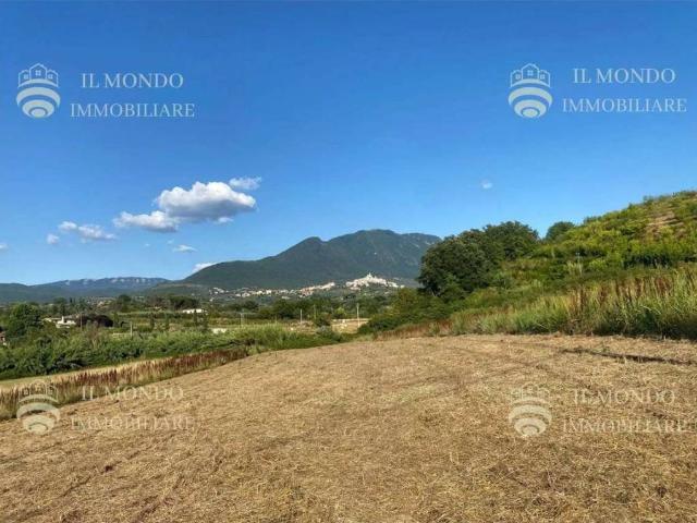 Terreno in vendita a Palombara Sabina RM