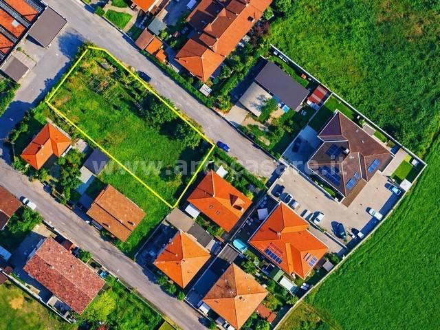 Terreno in vendita a Parabiago MI