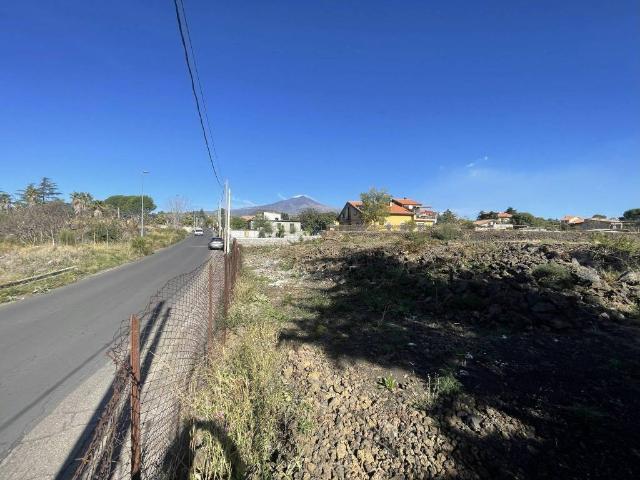 Terreno in vendita a Pedara CT