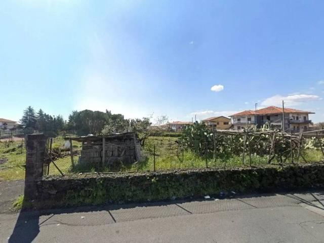 Terreno in vendita a Pedara CT