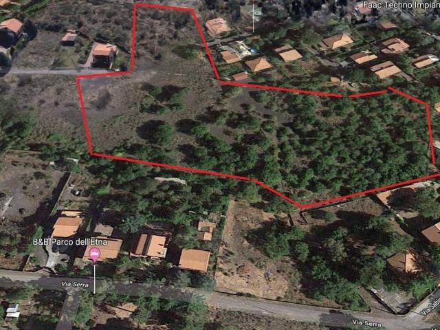 Terreno in vendita a Pedara CT