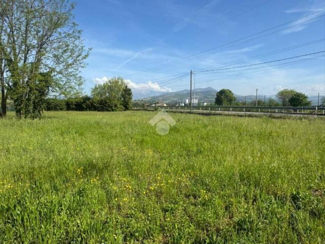 Terreno in vendita a Pescantina VR