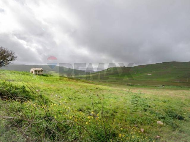 Terreno in vendita a Piana degli Albanesi PA