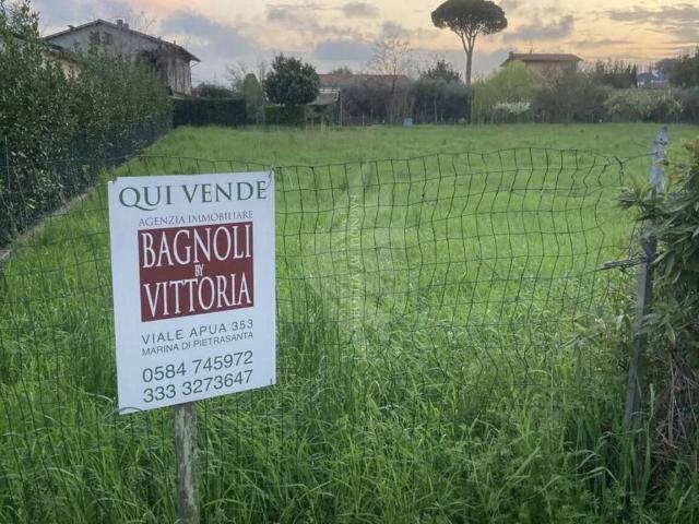 Terreno in vendita a Pietrasanta LU