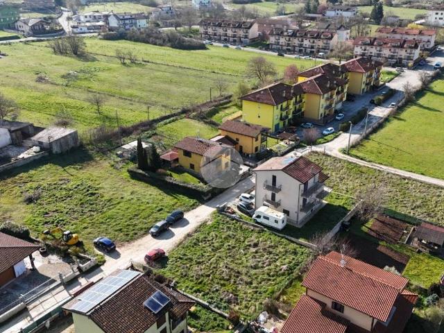 Terreno in vendita a Pizzoli AQ