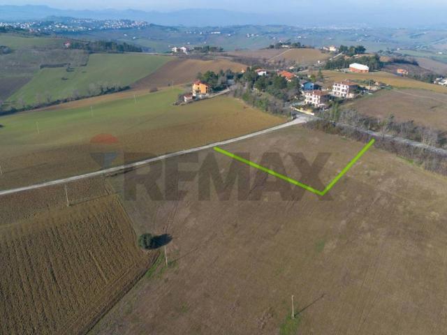 Terreno in vendita a Polverigi AN