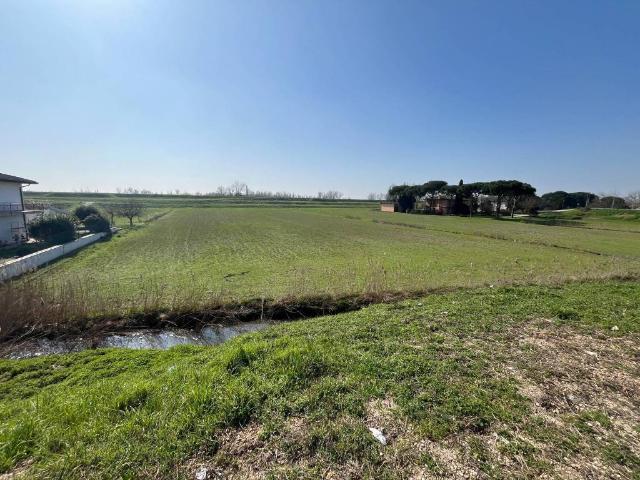 Terreno in vendita a Porto Viro RO