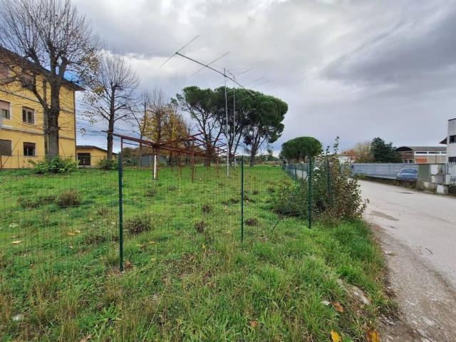 Terreno in vendita a Porcari LU