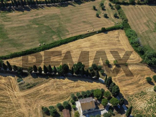 Terreno in vendita a Potenza Picena MC