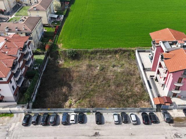 Terreno in vendita a Pozzo d'Adda MI