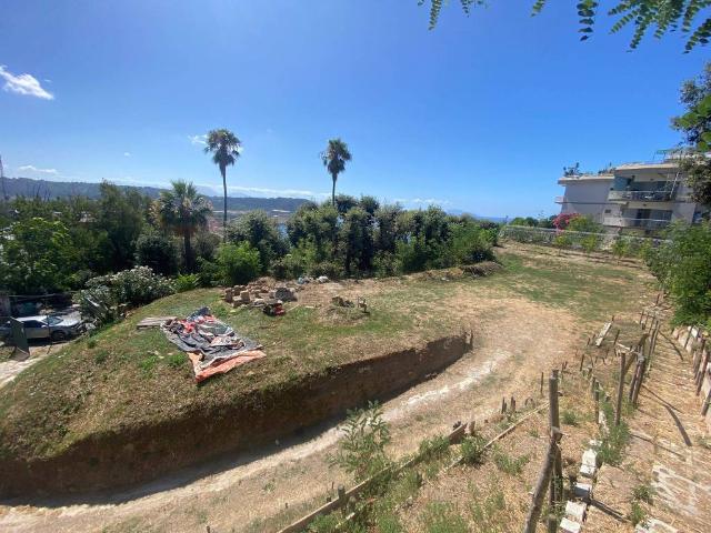 Terreno in vendita a Pozzuoli NA