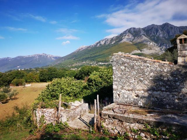 Terreno in vendita a Prata Sannita CE