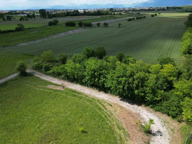 Terreno in vendita a Pradamano UD
