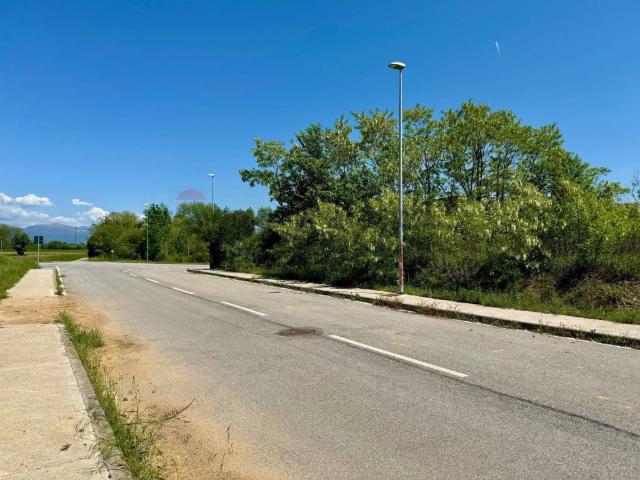Terreno in vendita a Pradamano UD