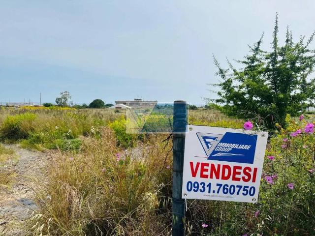 Terreno in vendita a Priolo Gargallo SR