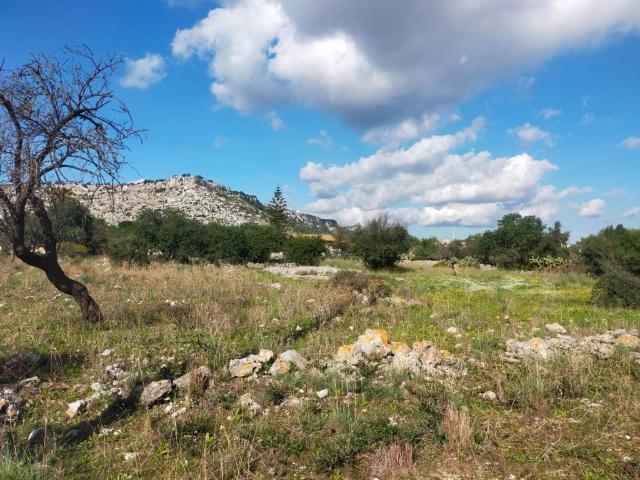 Terreno in vendita a Priolo Gargallo SR