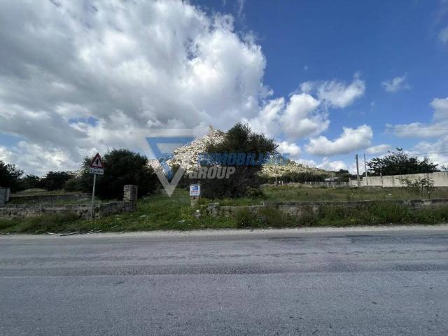Terreno in vendita a Priolo Gargallo SR
