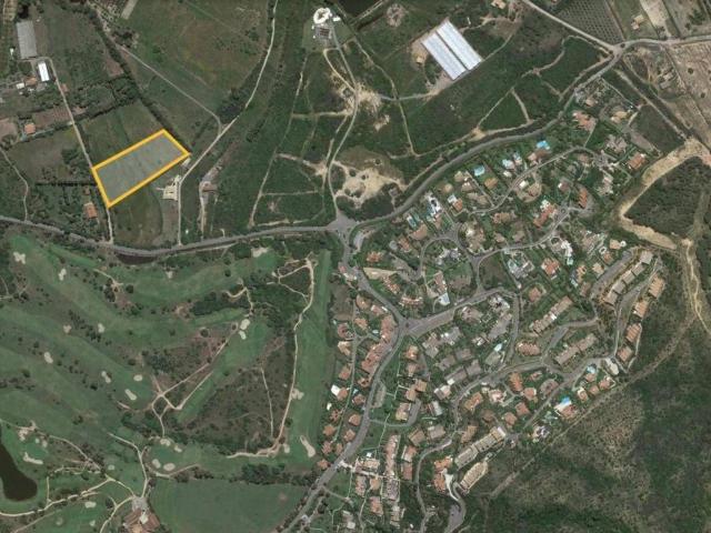 Terreno in vendita a Pula CA