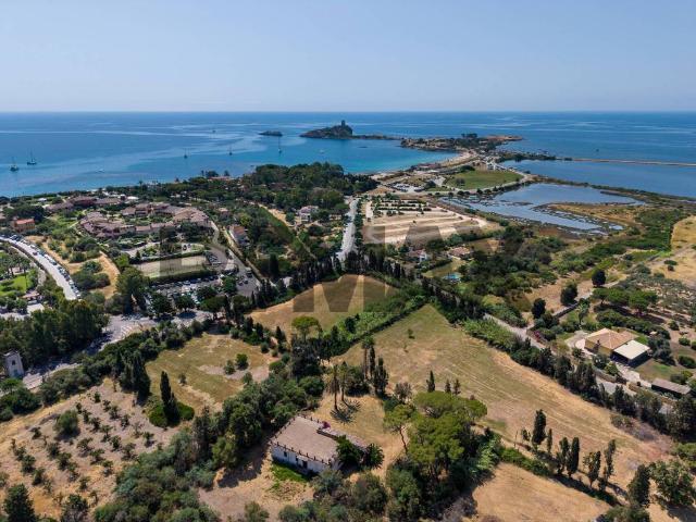 Terreno in vendita a Pula CA