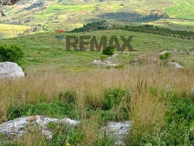 Terreno in vendita a Ramacca