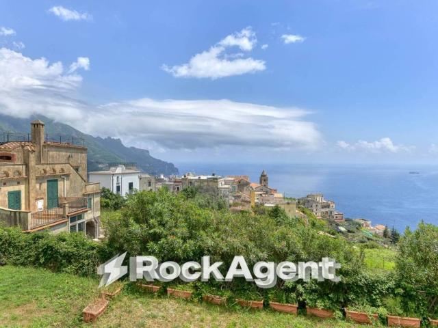Terreno in vendita a Ravello SA
