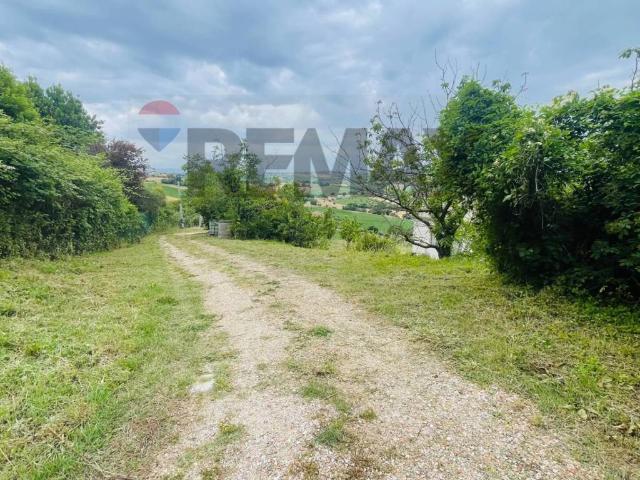 Terreno in vendita a Recanati MC