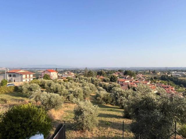 Terreno in vendita a Riano RM