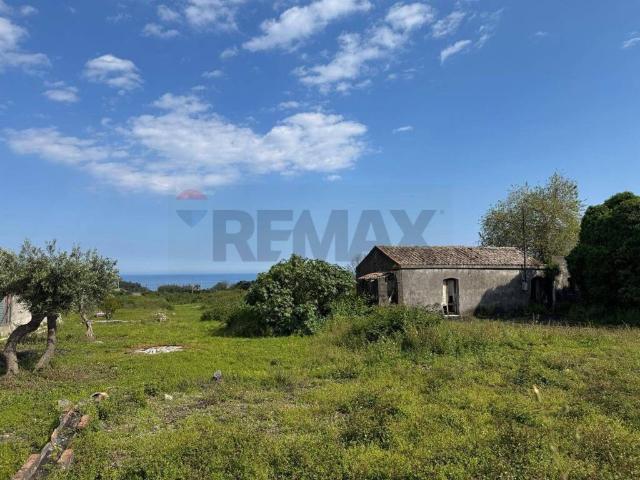 Terreno in vendita a Riposto CT