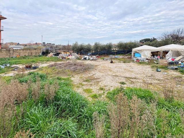 Terreno in vendita a Roma RM