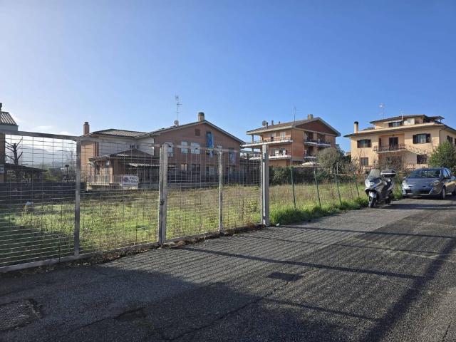 Terreno in vendita a Roma RM
