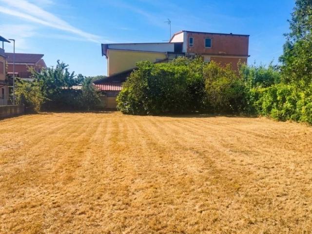 Terreno in vendita a Roma RM