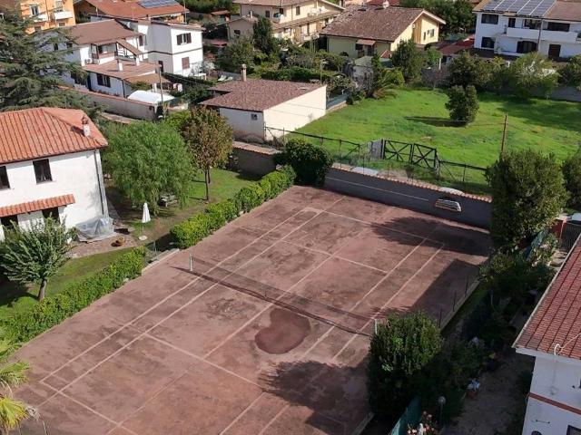 Terreno in vendita a Roma RM