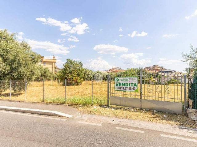 Terreno in vendita a Roma RM