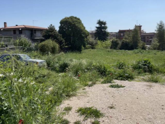 Terreno in vendita a Roma RM
