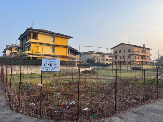 Terreno in vendita a Romano di Lombardia BG