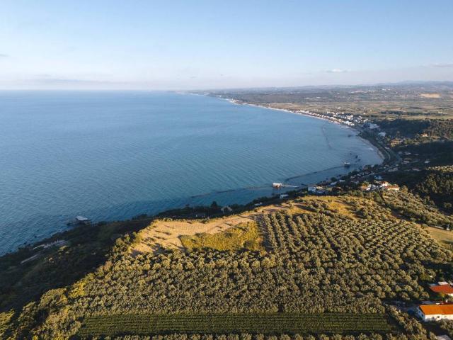 Terreno in vendita a Rocca San Giovanni CH