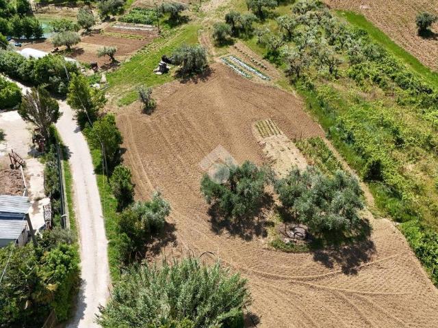 Terreno in vendita a Roseto degli Abruzzi TE