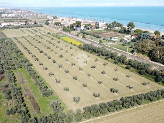 Terreno in vendita a Roseto degli Abruzzi TE