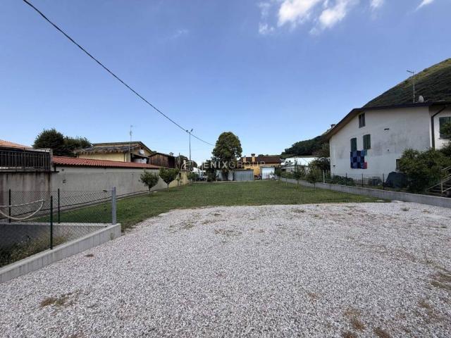 Terreno in vendita a Rovolon PD