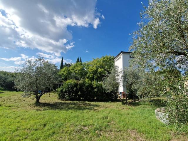 Terreno in vendita a Scandicci FI