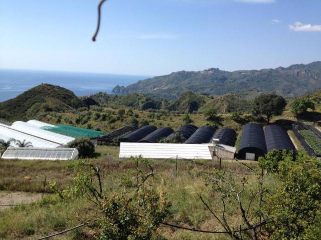 Terreno in vendita a Santa Teresa di Riva ME