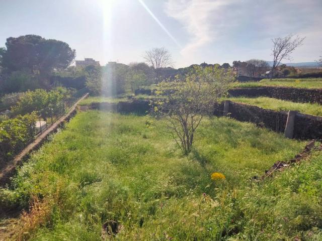 Terreno in vendita a San Giovanni la Punta CT