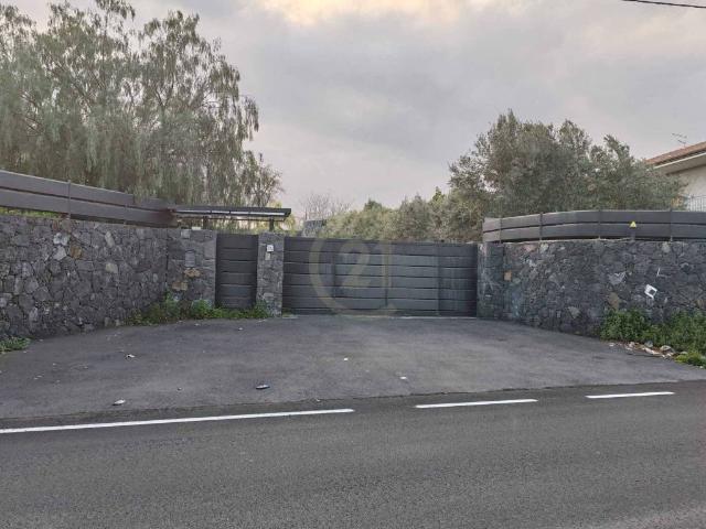 Terreno in vendita a San Giovanni la Punta CT