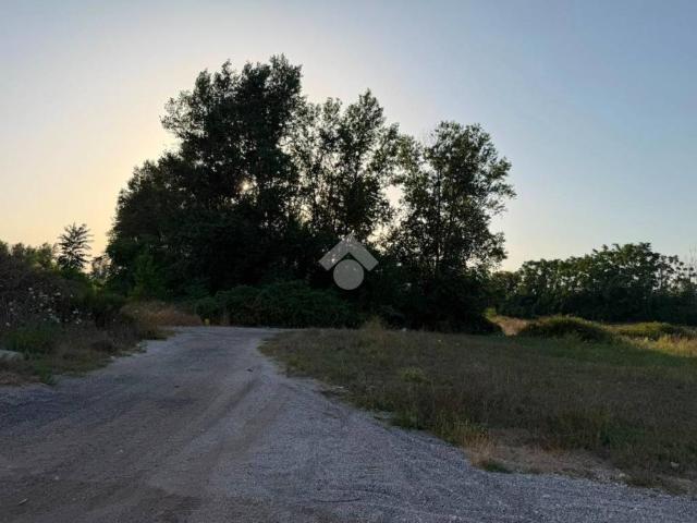 Terreno in vendita a San Marcellino CE